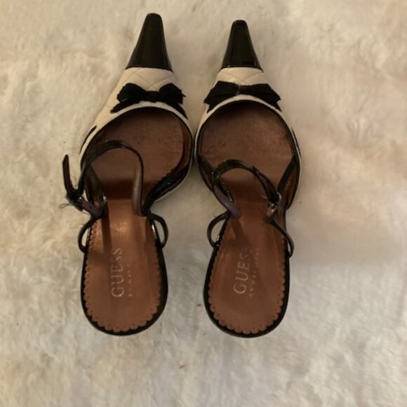 Guess Ivory Leather and Black Patent Sling Back High Heels (Pre Owned) - Picture 2 of 5